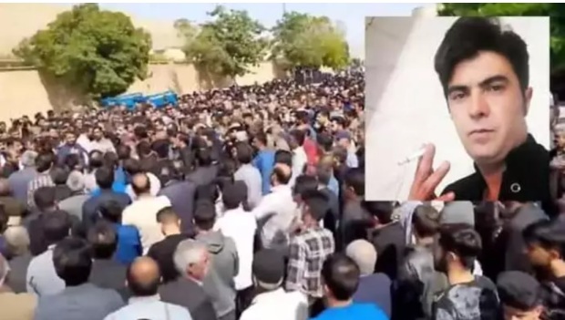 جونقان – مراسم سالگرد شهید راه آزادی جمشید مختاری با حضور گسترده مردم با شعار مرگ بر خامنه‌ای